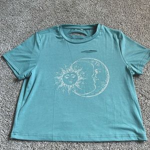 Sun & Moon Graphic slight cropped tee